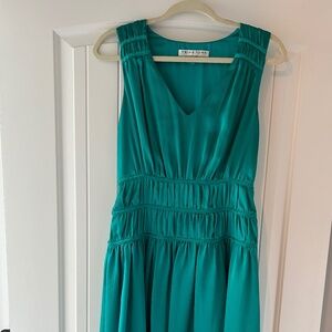 Trina Turk Emerald Green Pleated V-Neck Dress Size 2 Sleeveless Cocktail Wedding